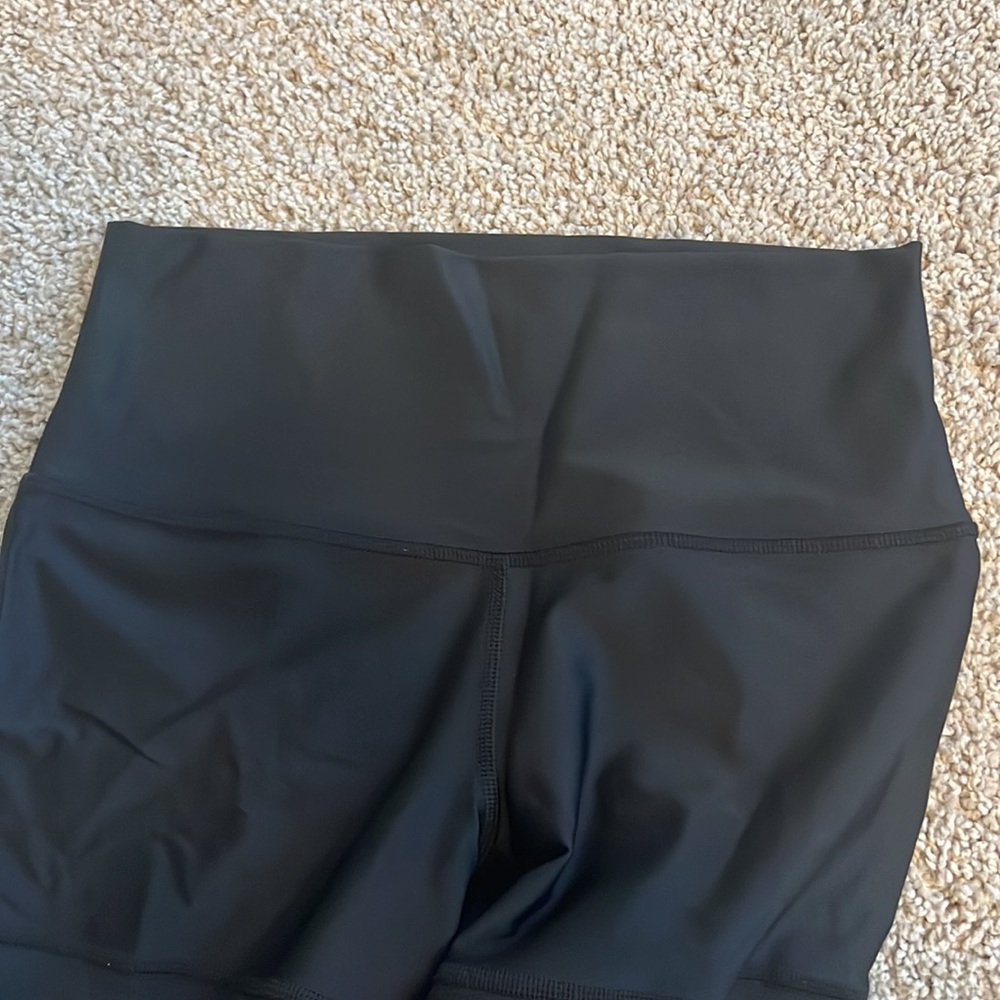 LULULEMON TechMesh ** Discontinued ** Wunder Under - Picture 10 of 11